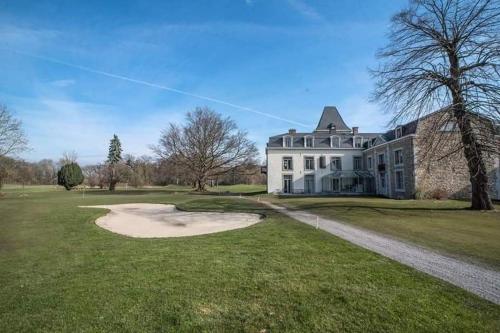 Le studio du chateau du golf de bernalmont
