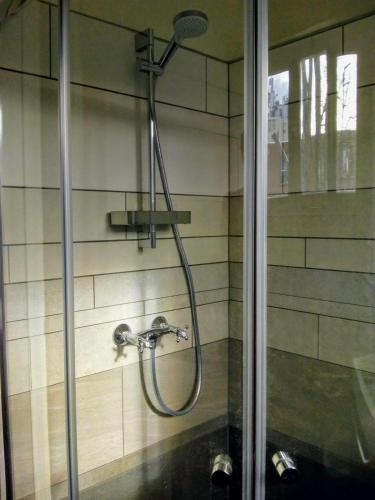 ALDO, not for parties, not a hotel, room with shared bathroom, no kitchen, Amsterdam (foto 6)