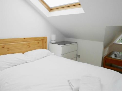Kew Rooms - image 6