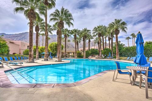 Condo with Patio, Walk to Downtown Palm Springs! in Palm Springs, USA