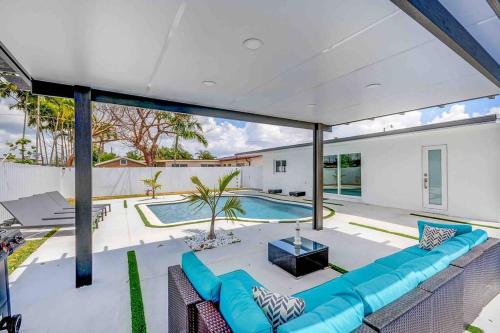 Miami Bliss - Blue Lagoon Haven L18