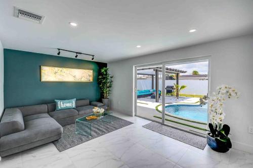 Miami Bliss - Blue Lagoon Haven L18