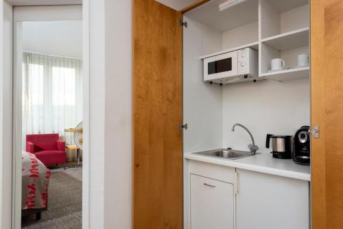 Holiday Inn Frankfurt Airport - Neu-Isenburg an IHG Hotel - image 2