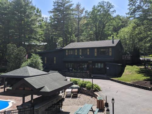 Adirondack Diamond Point Lodge - 숙소 외관