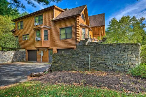 Stunning Vermont Cabin with Private Lake Access