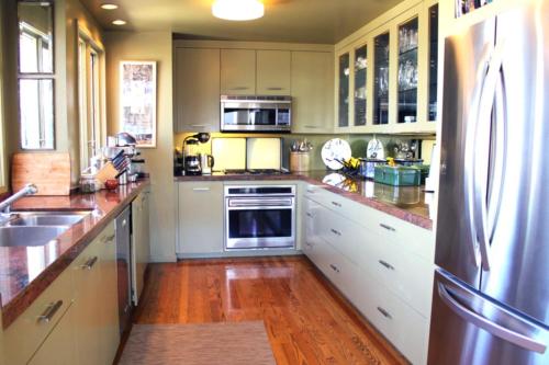 Ocean View Terrace Apartment - image 9