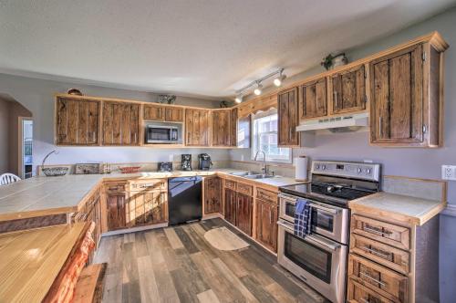 Norris Lake Home with Boat Parking Deck and BBQ - image 13