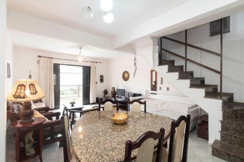 APARTAMENTO BEIRA MAR LATERAL NA PRAIA DE MARISCAL 2661 in มอร์รินโยส