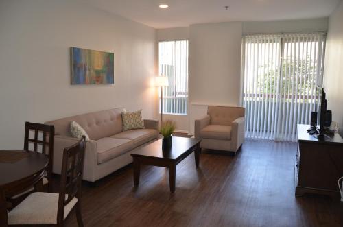 Koreatown Los Angeles 30 Day Stays - image 12