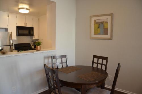 Koreatown Los Angeles 30 Day Stays - image 5