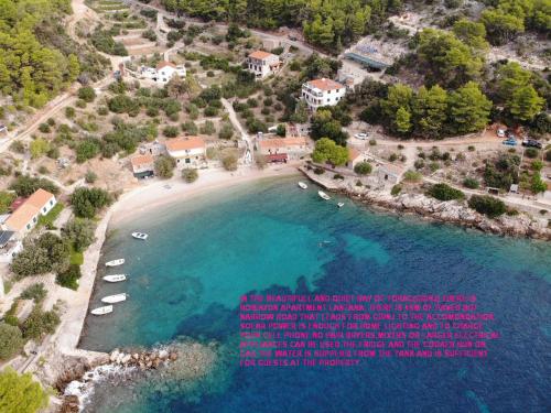  Lantana Robinson in Gdinj