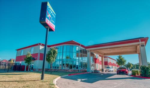 Zunanjost, Express inn & suites in East Imhoff