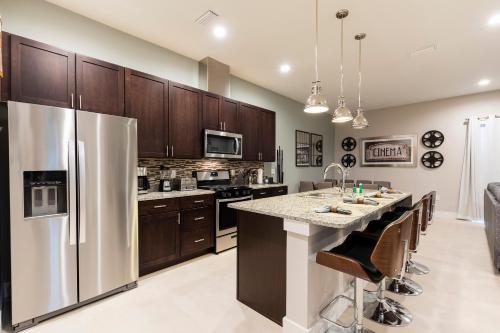 5 BR 6 BA Villa 5 min to Disneyworld 2169ft² - image 6