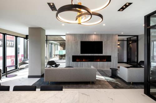 Global Luxury Suites at The Arches - main image