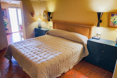 Hotel Carabeo - image 11