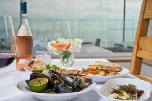 Channel View Boutique Hotel - Adults Only - image 4