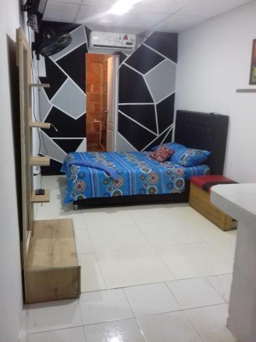 HOSPEDAJE ECONOMICO CON BANO PRIVADO, AIRE Y TV