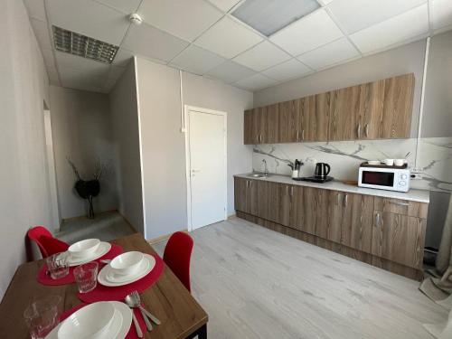 Подворье near Lenin sírja