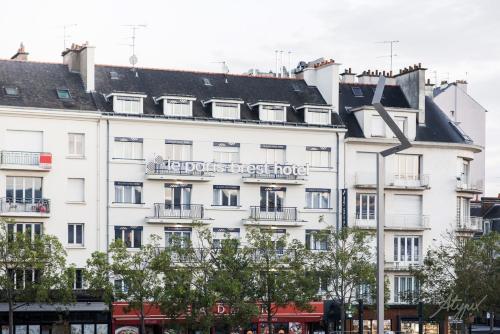 le paris brest hotel - 출입구