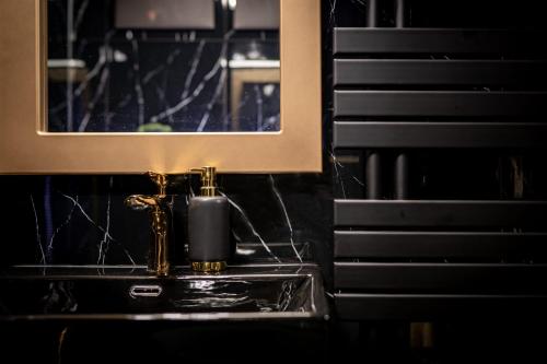 BCB Aparts Grand Park Black