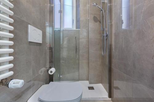 One-Bedroom Apartment image 10