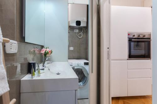 GuestHost - Bologna Piazza del Nettuno Apartment - image 3