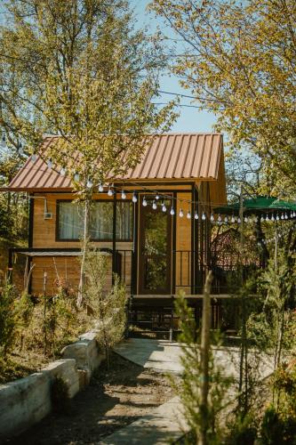 Accommodation in Achara