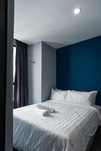 Chariton Hotel Bagan - Tap to explore photos