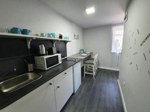 設施, Sunny Garden Apartment in 布加斯城