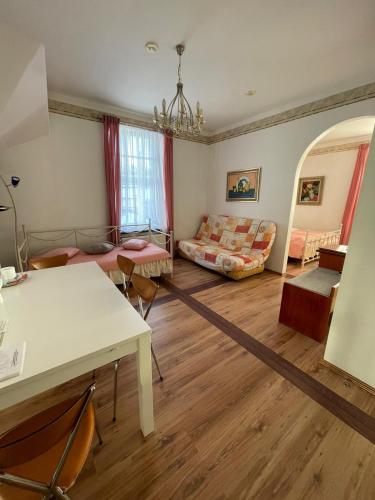Suite image 9