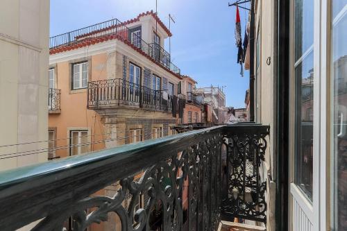 Bairro Alto Classic by Homing - image 3