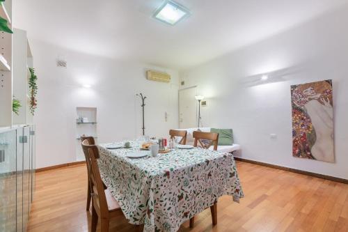 GuestHost - Cozy Apartment near Margherita Gardens!, Boloňa (fotografie 6)