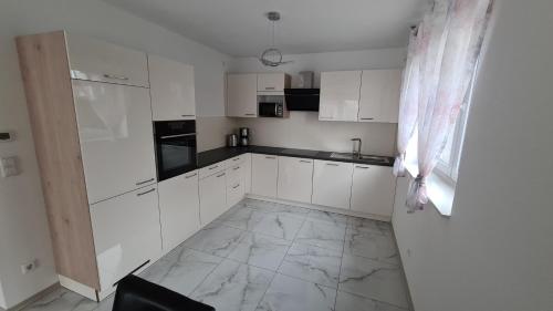 厨房, Exzellentes Ferienhaus in Hannover Messe Nähe (Exzellentes Ferienhaus in Hannover Messe Nahe) in 萨尔斯特