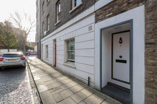 Beautiful 1 Bedroom Apartment in Victoria - image 8