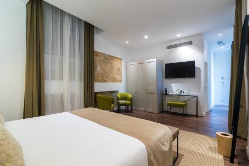 ICON Rosetó by Petit Palace - image 10