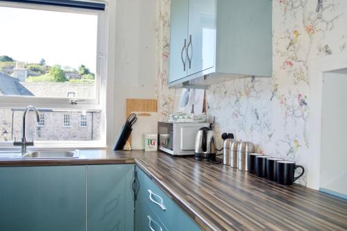 Central and Spacious Flat - Royal Mile
