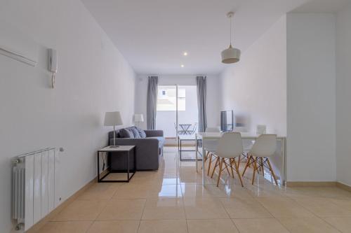 FUN BUILDING APARTMENTS by HOMEABOUT 5