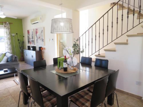 Facilities, Luxury spacious holiday Villa with heated swimming pool in Paralimni