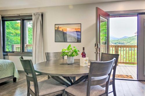 Serene Escape with Mountain Views, Near Dtwn! in Franklin, USA