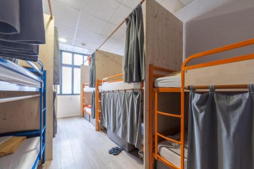 Bed in 10-Bed Mixed Dormitory Room