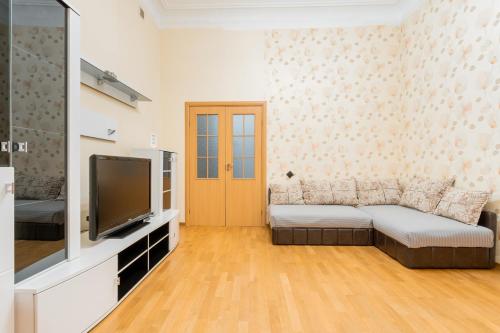 Apartment Syezzhinskaya 19 - image 12