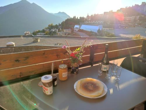 LE COSY aux pieds des pistes appartement avec balcon PLEIN CENTRE