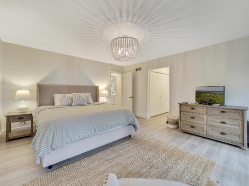 Lake Michigan Retreat - image 6