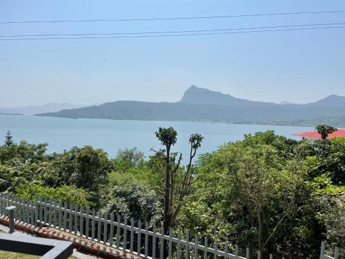 Jumbo Paradise, Pawna lake in Pale Pawan Ma