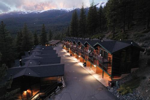 外部景觀, 太浩查帕拉爾酒店 (TAHOE CHAPARRAL) in 斜坡村