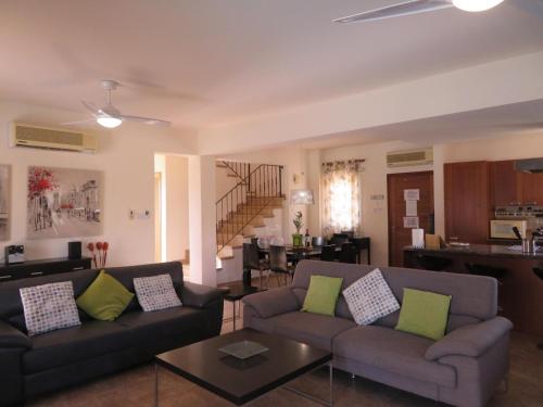 Facilities, Luxury spacious holiday Villa with heated swimming pool in Paralimni