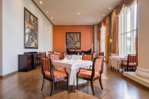 Restaurang, JOIA Rose Hall by Iberostar - Adults Only All Inclusive Resort in Montego Bay