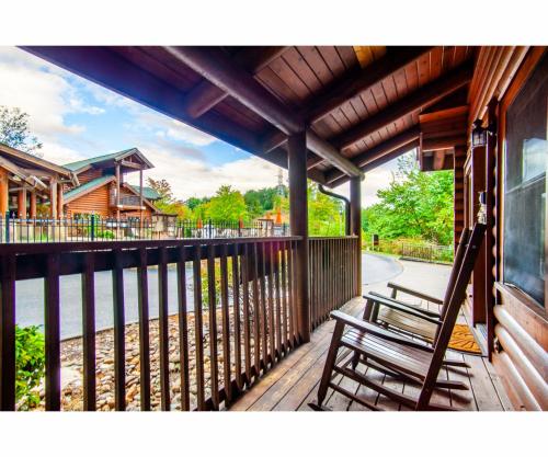 Cozy Bear Cove - Jacuzzi, Multicade Game and Community Pool
