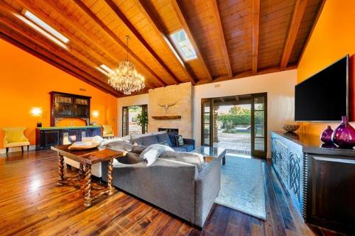 CB-131 - Carlsbad Villa Escape - image 11