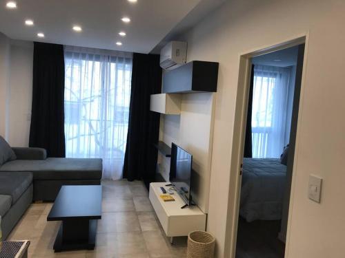 Suite in San Telmo dormitorio en suite con dos baños y balcon a la calle, Buenos Aires (fotografie 7)